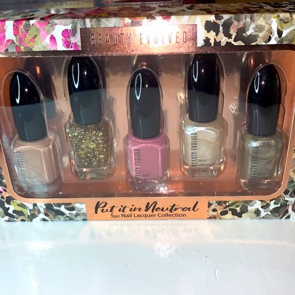 Nail Set 💅🏾 - Picture 2 of 4